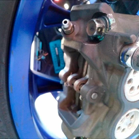 Disipador / Enfriador de pastillas de freno YAMAHA R1/M 15-18