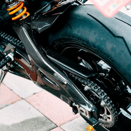 Protector Basculante de fibra de carbono YAMAHA R1 2015-2020