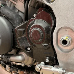 CARBON 2 RACE Tapa piñón Carbono APRILIA TUONO V4 1000 / 1100RR 2011-2021 2