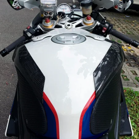copy of Protector Basculante de fibra de carbono YAMAHA R1 2015-2020