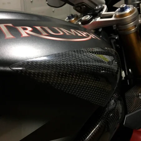 copy of Protector Basculante de fibra de carbono YAMAHA R1 2015-2020