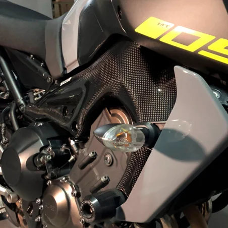 copy of Protector Basculante de fibra de carbono YAMAHA R1 2015-2020