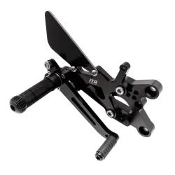 ITR MEHRFACH VERSTELLBARE FUSSRASTEN - YAMAHA R6 2006-2020 - SCHWARZ IT2032N