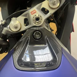 copy of Cubierta tablero de fibra de carbono CARBON 2 RACE APRILIA RS660 2