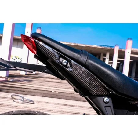 copy of Protector Basculante de fibra de carbono YAMAHA R1 2015-2020