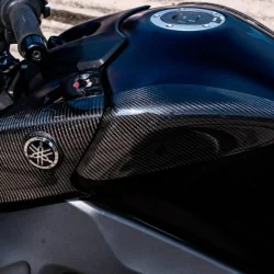 copy of Protector Basculante de fibra de carbono YAMAHA R1 2015-2020 2