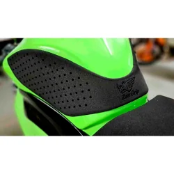 copy of ZasGrip Rutschfester Tank KAWASAKI ZX-10R 2011-2023 mit Tankverlängerung
