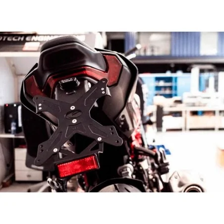 Porta matrícula EVOTECH para Kawasaki Z900 2025-